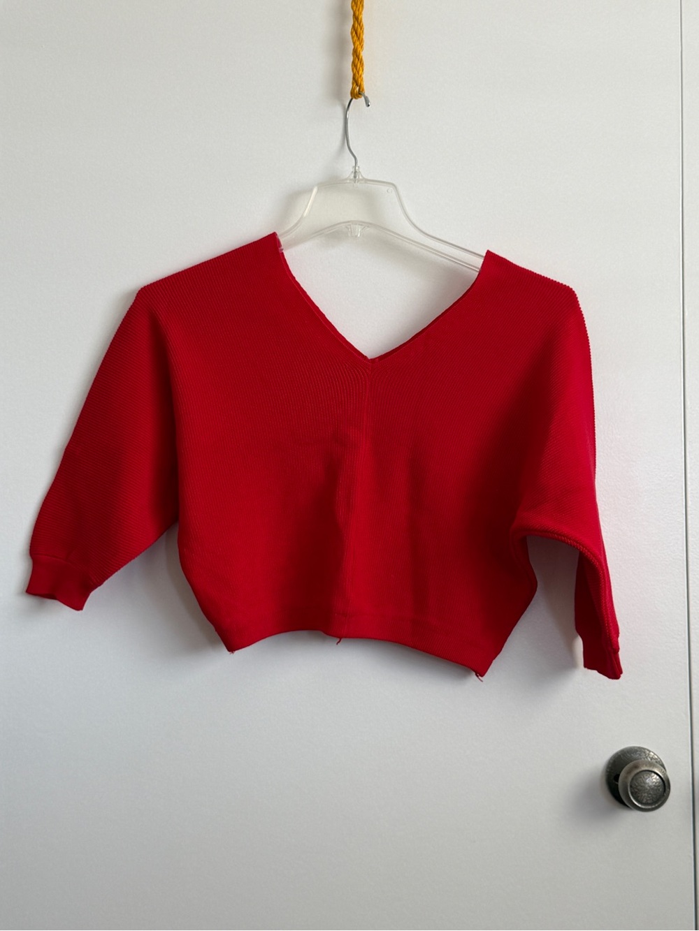 Tail Bright Red V‑Neck Cropped Sweater